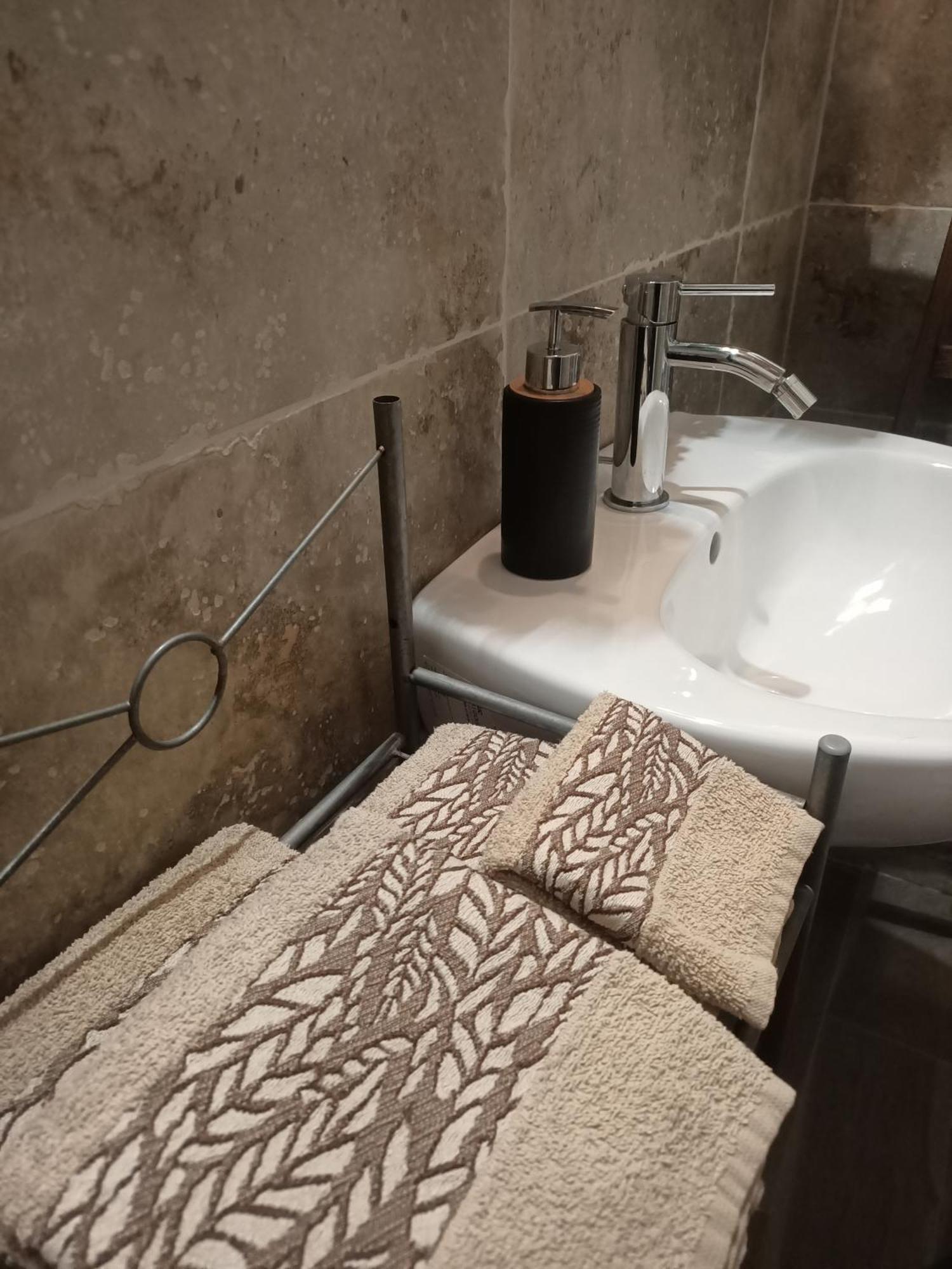 Jeppson Home テルニ エクステリア 写真